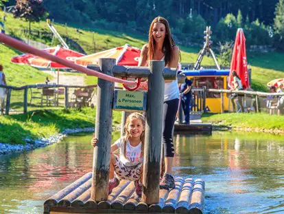 Ausflug mit Kindern - Themenschwerpunkt: Tiere - Floßfahrt im Spielpark - Der Wilde Berg Mautern