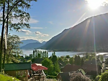 Ausflug mit Kindern - Ausflugsziel ist: ein Freizeitpark - Top Ausflugsziel Kärnten Familywald Ossiacher See mit spektakulärer Aussicht auf See und Berge - Familywald Ossiacher See