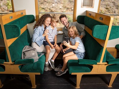 Ausflug mit Kindern - Alter der Kinder: 6 bis 10 Jahre - Bahnerlebnis Reblaus Express