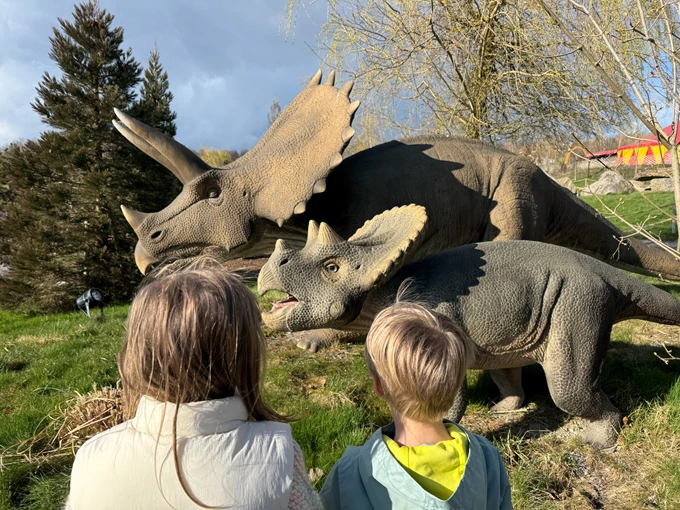 IKUNA_Outdoor_Children_Dinosaurs