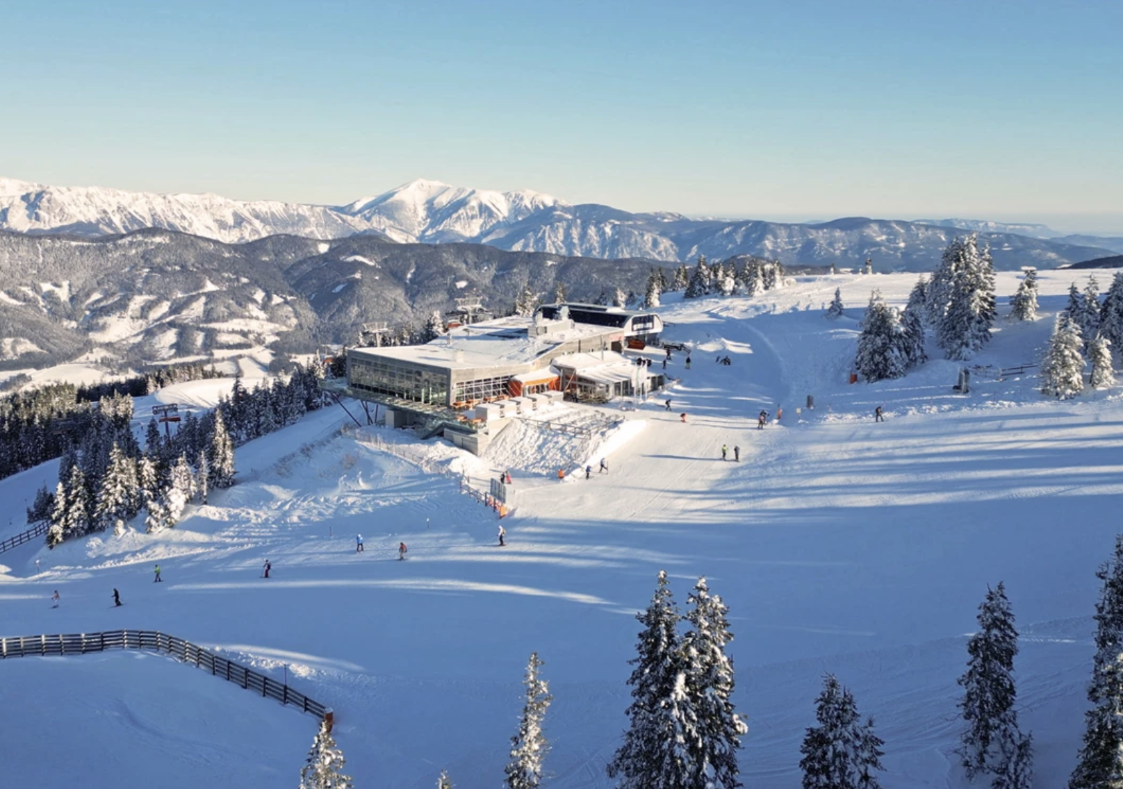Uitzicht op het skigebied Stuhleck