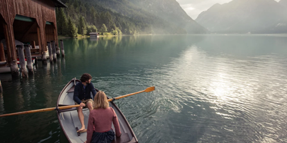 Ausflug mit Kindern - Ausflugsziel ist: ein Bad - Ruderbootsfahrt auf dem Heiterwanger See - Badesee Heiterwanger See
