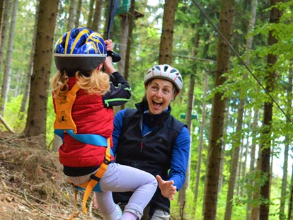 Trip with children - Ausflugsziel ist: eine Sportanlage - Austria - Hamari Kletterpark Mönichkirchen
