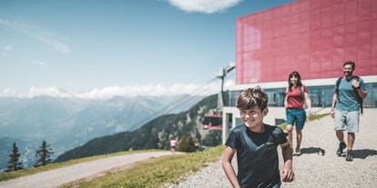 Ausflug mit Kindern - Ausflugsziel ist: ein Spielplatz - Naturns, Südtirol - Meran 2000