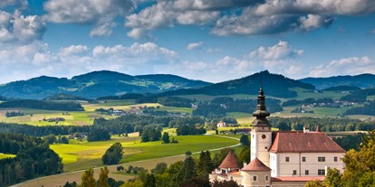 Ausflug mit Kindern - Ausflugsziel ist: eine Wanderung - Obergaisberg - Schloss Weinberg - eingebettet in die sanfte Hügellandschaft des Mühlviertels

(c) Richard Schramm - Schloss Weinberg