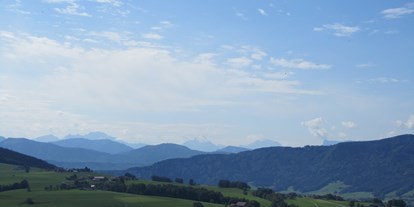 Ausflug mit Kindern - Umgebungsschwerpunkt: Wald - PLZ 4863 (Österreich) - Die Heissinger Höhe oberhalb des Irrsees ist ein wunderbarer Aussichtsplatz (c) TVB Mondsee - Irrsee - Heissinger Höhe