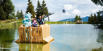 Ausflug mit Kindern - Themenschwerpunkt: Wasser - PLZ 5532 (Österreich) - Mit dem Floß über den Geistersee am Geisterberg in St. Johann - Alpendorf - Geisterberg