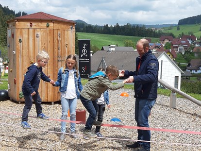 Ausflug mit Kindern - Witterung: Bewölkt - Waisenegg - Kosmotorik-Parcours - Kräftereich St. Jakob im Walde