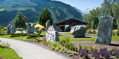 Ausflug mit Kindern - Sportanlage: Fußballplatz - Salzburg - Boulderpark beim Erlebnisbadesee Uttendorf/Weißsee - Erlebnisbadesee Uttendorf