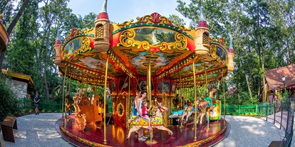 Ausflug mit Kindern - Kindergeburtstagsfeiern - PLZ 2460 (Österreich) - Märchenkarussell - Familypark