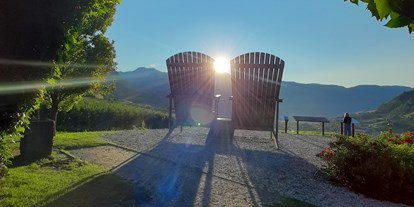 Ausflug mit Kindern - Dauer: unter einer Stunde - Südtirol - Sonnenaufgang bei den Trauttmansdorffer Thronsesseln in Algund nahe Meran. - Trauttmansdorffer Thronsessel
