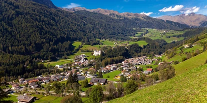 Reis met kinderen - Alter der Kinder: 1 bis 2 Jahre - Trentino-Zuid-Tirol - Familienwanderung zum Schloss Wolfsthurn in Mareit