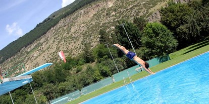 Ausflug mit Kindern - Alter der Kinder: 1 bis 2 Jahre - Südtirol - Freibad Laas