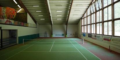 Ausflug mit Kindern - St. Martin in Passeier - 1 Tennis-Hallenplatz - SportArena Passeier
