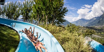 Ausflug mit Kindern - Kinderwagen: großteils geeignet - Dorf Tirol - Panorama Freibad Lido Schenna