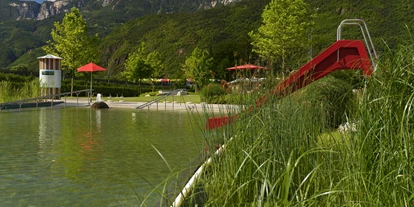 Trip with children - Sarnthein Bozen Südtirol - Wasserrutsche im Nichtschwimmerbereich - Naturbad Gargazon