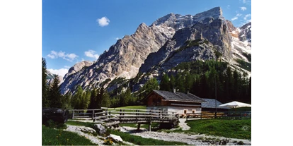 Viaggio con bambini - Villnöss Südtirol Italien - Familienwanderung - Pragser Wildsee - Grünwaldalm