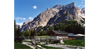 Ausflug mit Kindern - Gastronomie: Familien-Alm - Gais (Trentino-Südtirol) - Familienwanderung - Pragser Wildsee - Grünwaldalm