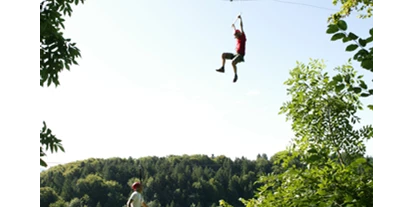 Ausflug mit Kindern - Ausflugsziel ist: ein Kletterpark - Kleinberg (Nußdorf am Haunsberg) - Außergewöhnliche Perspektiven in herrlicher Naturlandschaft. - Hochseilpark Seeham
