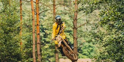Ausflug mit Kindern - Themenschwerpunkt: Bewegung - Forst (Kalsdorf bei Graz, Wundschuh) - Elektro Motocross Action mit der KTM Freeride E - EMX-Park