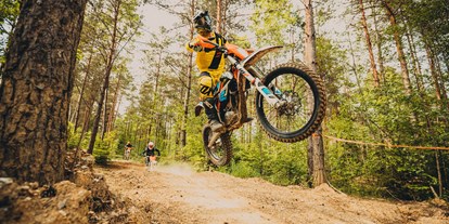 Ausflug mit Kindern - Themenschwerpunkt: Abenteuer - Krumegg (Sankt Marein bei Graz) - Elektro Motocross Action mit der KTM Freeride E - EMX-Park