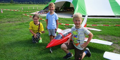 Ausflug mit Kindern - Witterung: Schönwetter - Tratten (Reißeck) - Modellflugplatz Glocknerhof