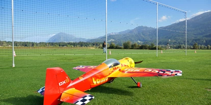Trip with children - Ausflugsziel ist: ein Schaubetrieb - Austria - Modellflugplatz Glocknerhof