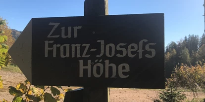 Trip with children - Witterung: Schönwetter - Oberzeiring - Wegweiser Franz Josefs Höhe bei Oberzeiring
 - Franz Josef's Höhe bei Oberzeiring im Murtal