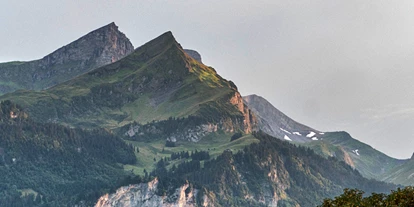 Ausflug mit Kindern - Graubünden - Symbolbild für Ausflugsziel Aussichtspunkt Motta Palousa. Keine korrekte oder ähnlich Darstellung! - Aussichtspunkt Motta Palousa