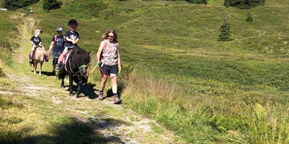 Ausflug mit Kindern - Dauer: unter einer Stunde - Schweiz - Ponyreiten Caischavedra - mypony
