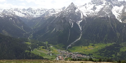 Ausflug mit Kindern - Witterung: Schönwetter - Mutten - Blick auf Bergün - Aussichtspunkt Cuolm da Latsch