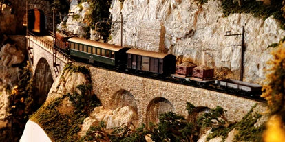 Ausflug mit Kindern - Sils/Segl Baselgia - Modellbahn-Werkstatt im Bahnmuseum Albula