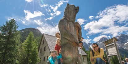 Ausflug mit Kindern - Weg: Erlebnisweg - Müstair - Bärenausstellung S-charl