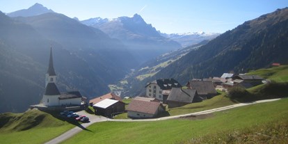 Ausflug mit Kindern - Graubünden - Das Dorf Tenna im Safiental - Safiental - Rheinschlucht im Naturpark Beverin
