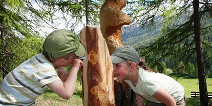Ausflug mit Kindern - Schatten: überwiegend schattig - Zernez - Spannende Entdeckungen rund um den Bären für gross und klein - Bärenthemenweg Fuldera - Valchava