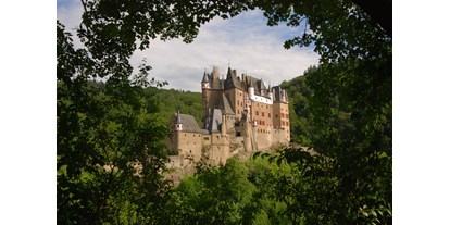 Ausflug mit Kindern - Themenschwerpunkt: Geschichte - Deutschland - Burg Eltz, Gräflich Eltz'sche Kastellanei, Wierschem, D.Ritzenhofen - Burg Eltz