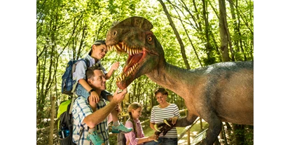 Trip with children - Hamm (Eifelkreis Bitburg-Prüm) - Dilophosaurus - der "Teufelsschlucht-Saurier" - Dinosaurierpark Teufelsschlucht