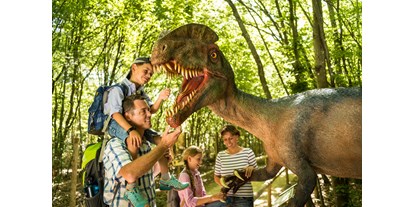 Ausflug mit Kindern - Dahlem (Eifelkreis Bitburg-Prüm) - Dilophosaurus - der "Teufelsschlucht-Saurier" - Dinosaurierpark Teufelsschlucht