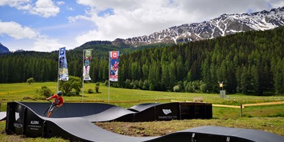 Ausflug mit Kindern - Ausflugsziel ist: eine Sportanlage - Graubünden - Ein Vergnügen mit Bike oder Trotinett - Bike-Park Val Müstair