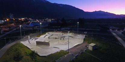 Ausflug mit Kindern - Ausflugsziel ist: eine Sportanlage - Bad Ragaz (Pfäfers) - «Betongarta» - Skatepark Obere Au