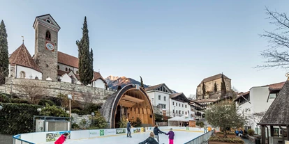 Ausflug mit Kindern - Tschars - Eislaufplatz in Schenna