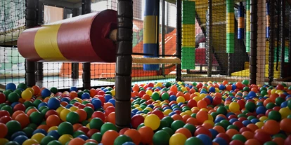 Ausflug mit Kindern - Themenschwerpunkt: Spielen - Trostberg - Indoorhalle Oberreith