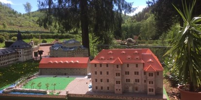 Ausflug mit Kindern - Wickeltisch - Thüringen - Modell der Wasserburg Heldrungen - Freizeit- und Miniaturenpark mini-a-thür