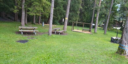 Ausflug mit Kindern - Satteins - Kinderspielplatz im Wald  - Abenteuerspielplatz Gemsle