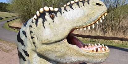 Ausflug mit Kindern - Dinokopf - Der Dinosaurierpark - Ferienpark Germendorf