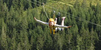 Trip with children - Ausflugsziel ist: ein Freizeitpark - Kirchberg in Tirol - Mega Flying Fox Hinterglemm