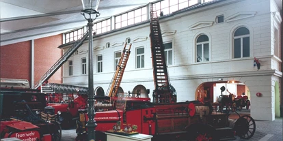 Trip with children - Bad Salzschlirf - Halle 2 mit gründerzeitlicher Hausfassade - Deutsches Feuerwehr-Museum Fulda