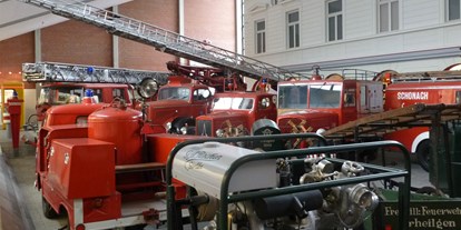 Ausflug mit Kindern - Ausflugsziel ist: ein sehenswerter Ort - Hilders - Geräte des 20. Jh. in Halle 2 - Deutsches Feuerwehr-Museum Fulda