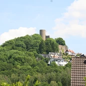 Ausflugsziel - Blick von Niederreifenberg - Burgruine Reifenberg