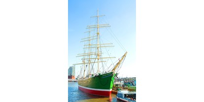 Ausflug mit Kindern - Umgebungsschwerpunkt: Fluss - Deutschland - Museumsschiff RICKMER RICKMERS - Museumsschiff RICKMER RICKMERS
